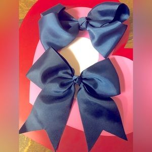 ✳️ 3 for 💲2️⃣4️⃣ ✳️  2️⃣ Large Navy Hair Bows - Almost NEW!
